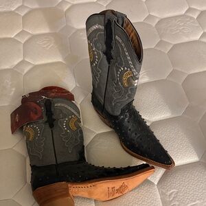El General Black and Gray Cowboy Boots